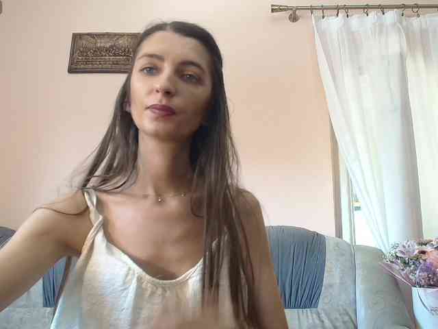 ella-myst webcam
