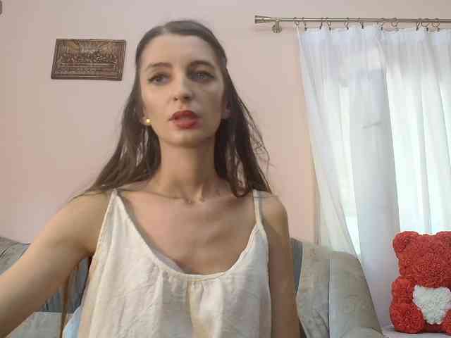 ella-myst webcam