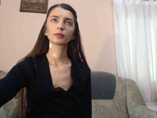 ella-myst webcam