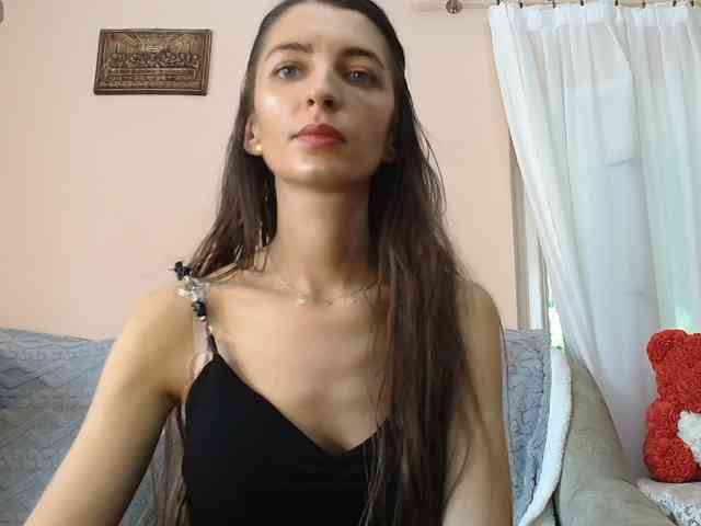 ella-myst webcam