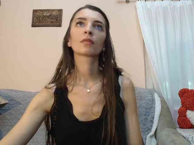 ella-myst webcam