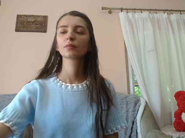 ella-myst webcam