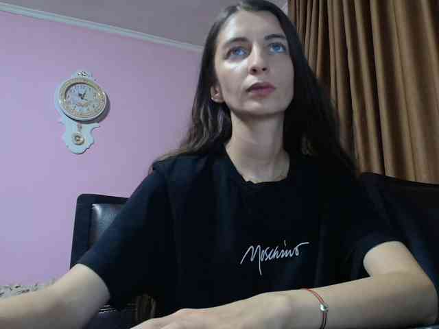 ella-myst webcam
