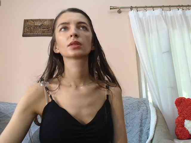 ella-myst webcam