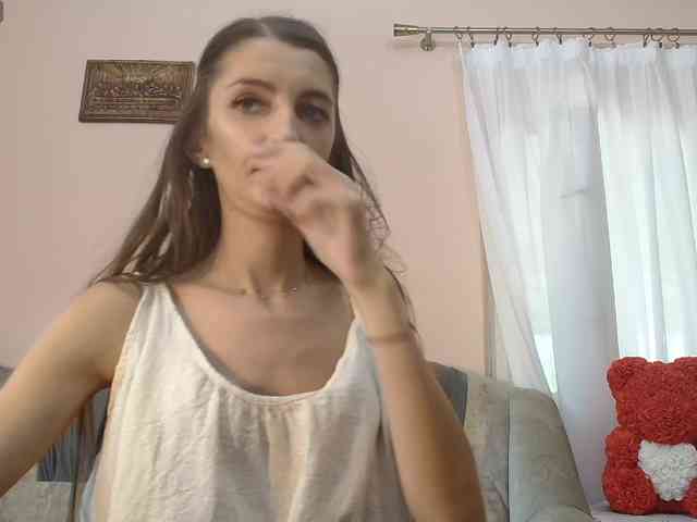 ella-myst webcam
