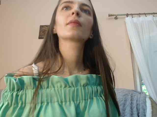 ella-myst webcam