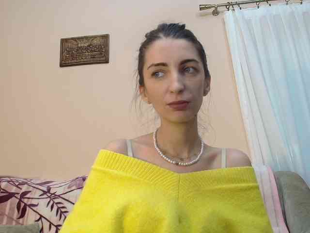 ella-myst webcam