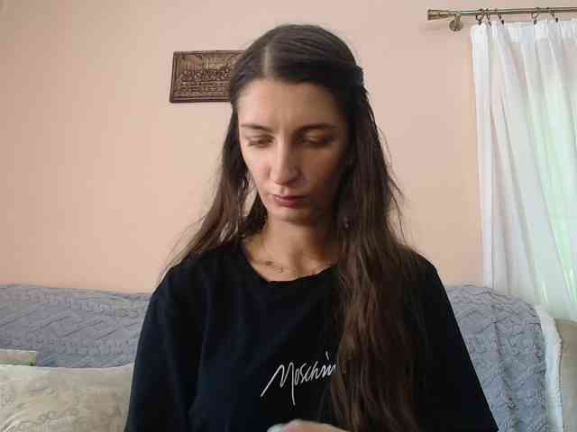 ella-myst webcam