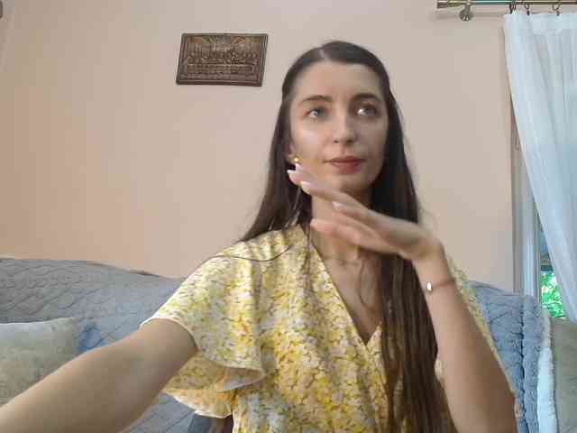 ella-myst webcam