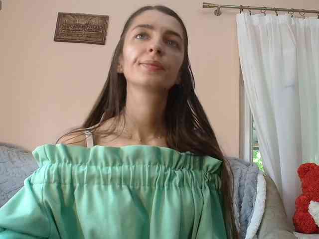 ella-myst webcam