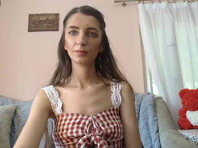 ella-myst webcam