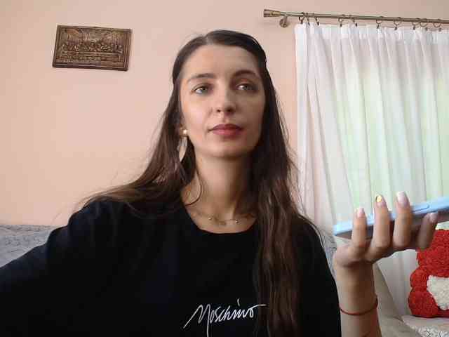 ella-myst webcam
