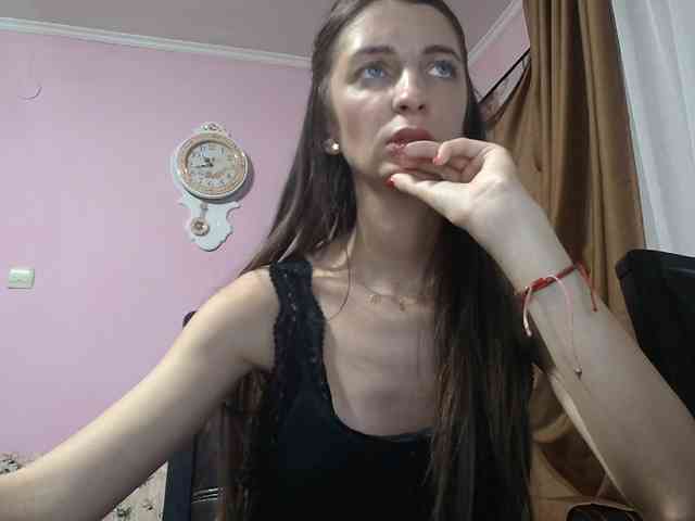 ella-myst webcam