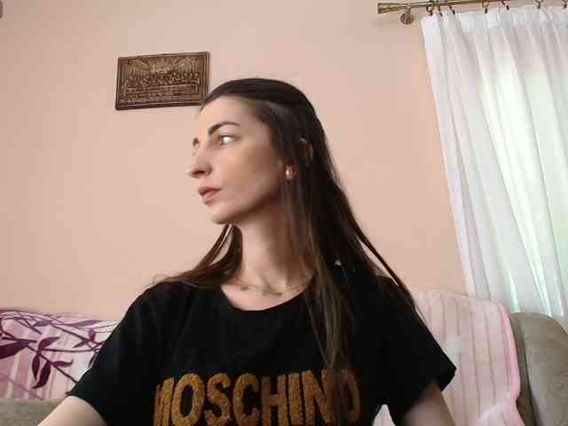 ella-myst webcam