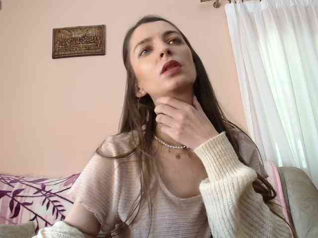 ella-myst webcam