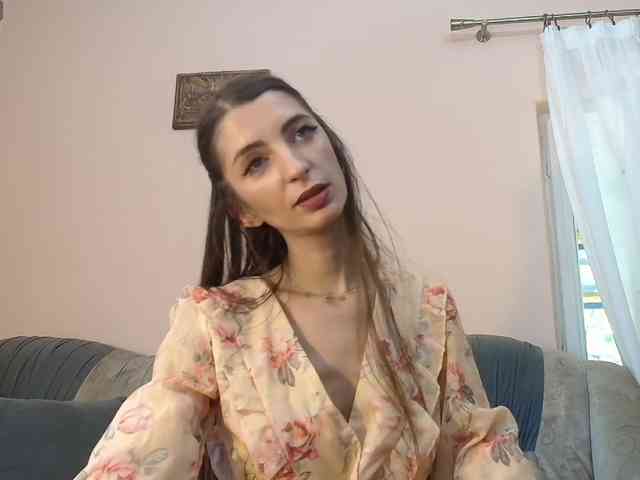 ella-myst webcam