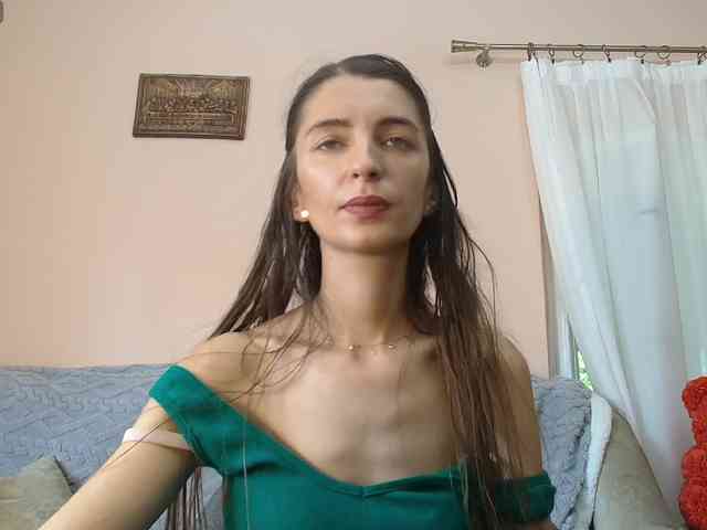 ella-myst webcam