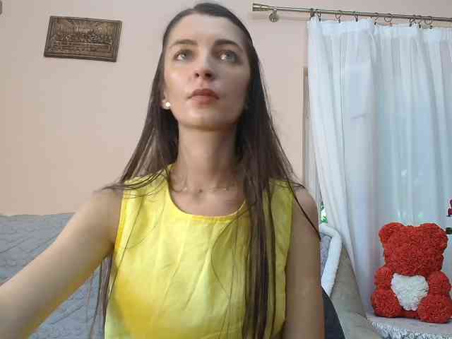 ella-myst webcam