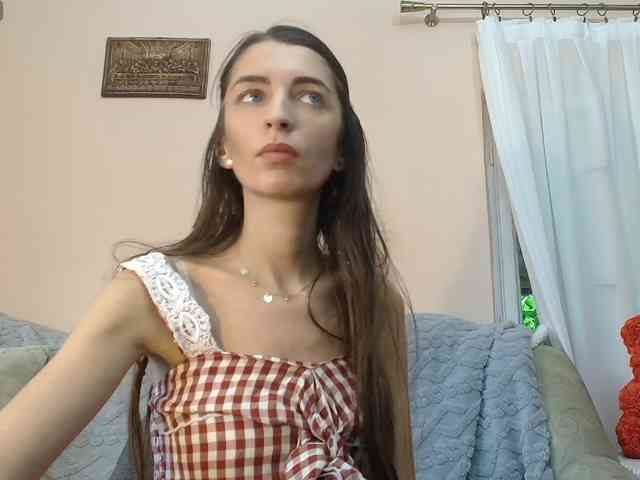 ella-myst webcam
