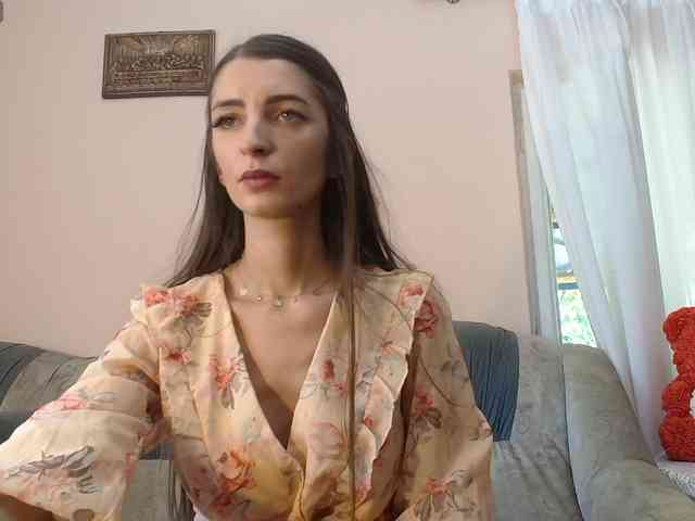 ella-myst webcam