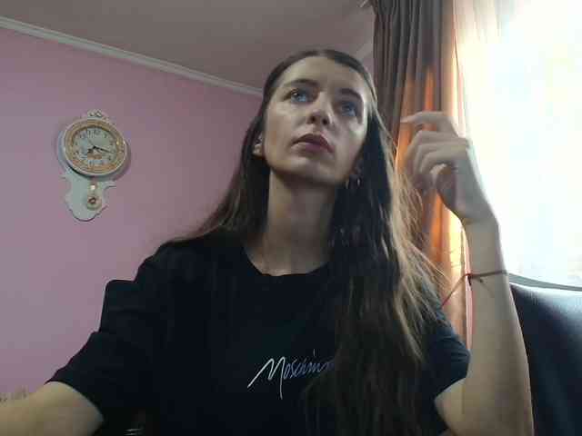 ella-myst webcam