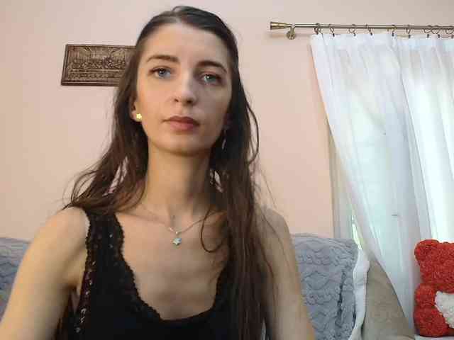 ella-myst webcam