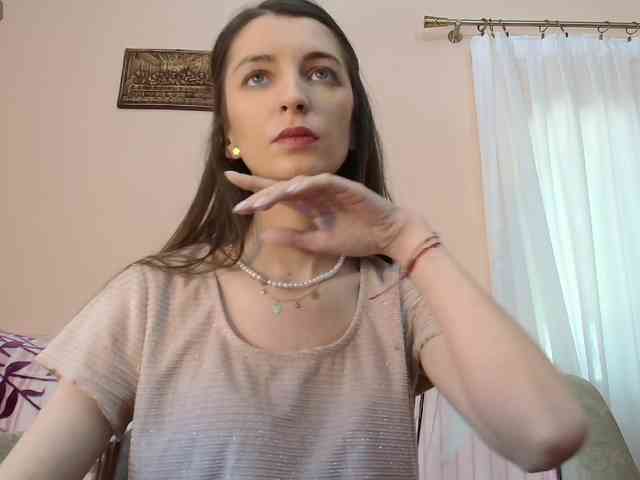 ella-myst webcam