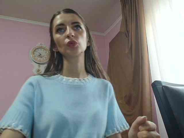 ella-myst webcam