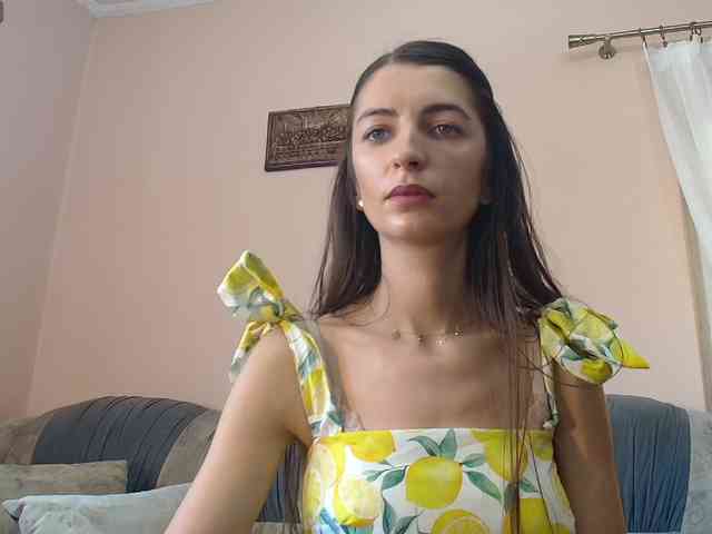 ella-myst webcam