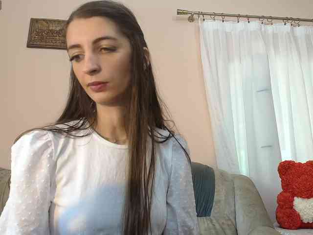 ella-myst webcam