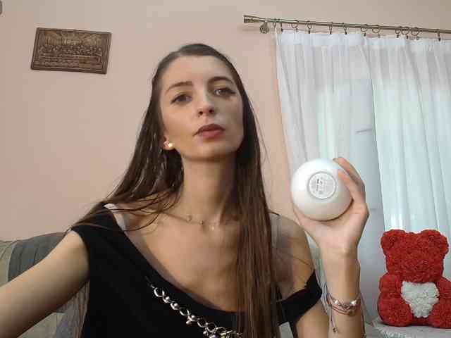 ella-myst webcam