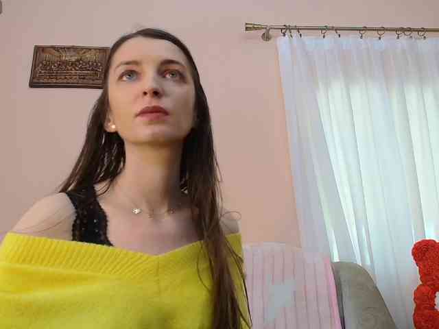 ella-myst webcam