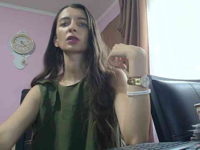 ella-myst webcam