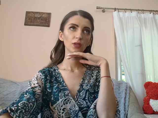 ella-myst webcam