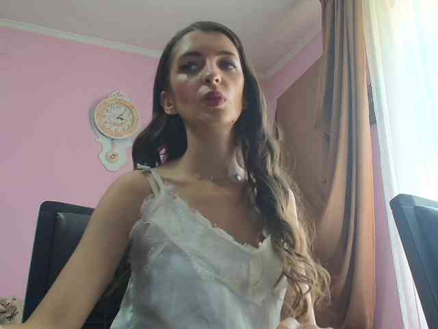 ella-myst webcam