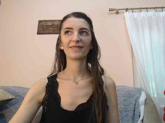 ella-myst webcam