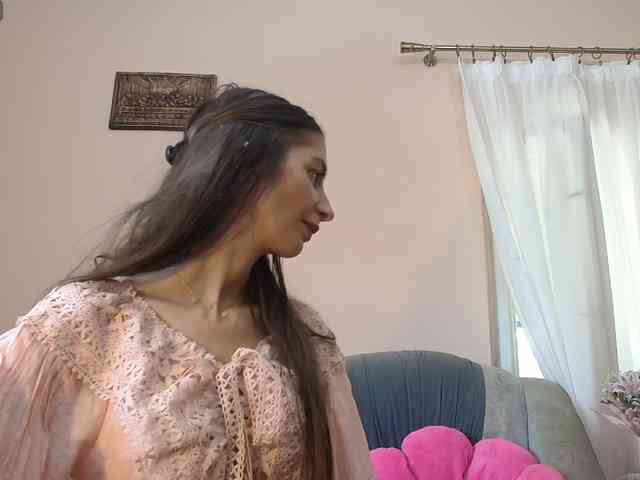 ella-myst webcam