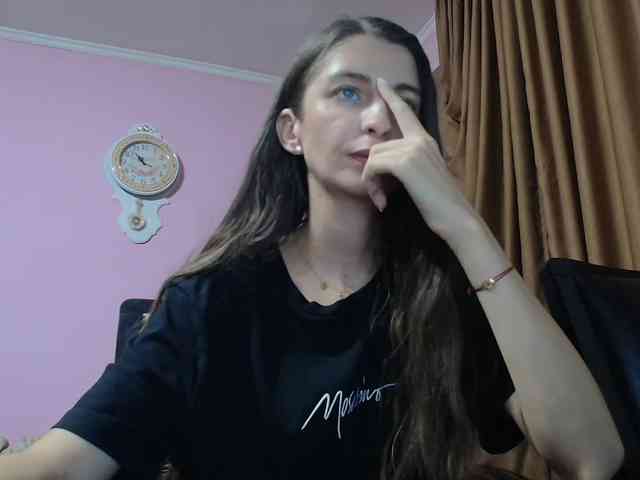 ella-myst webcam