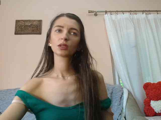 ella-myst webcam