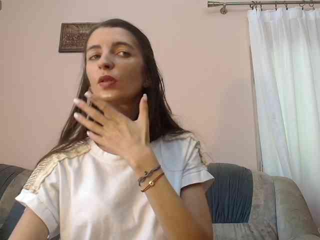 ella-myst webcam
