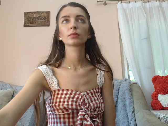 ella-myst webcam