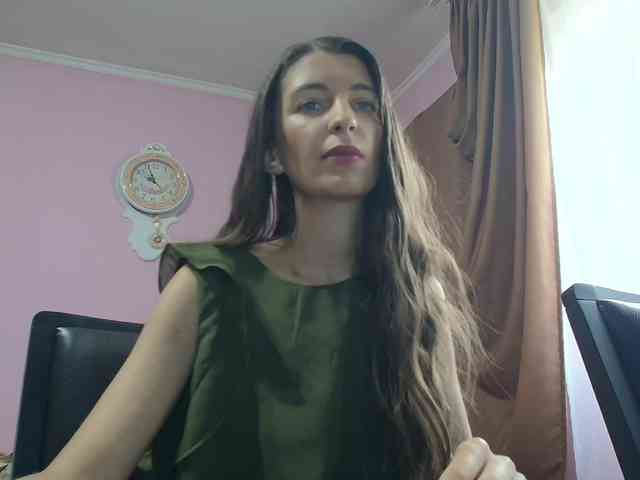 ella-myst webcam