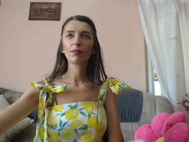 ella-myst webcam
