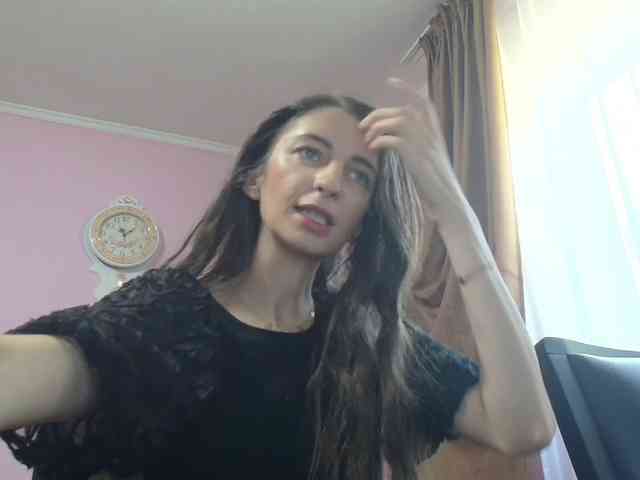 ella-myst webcam