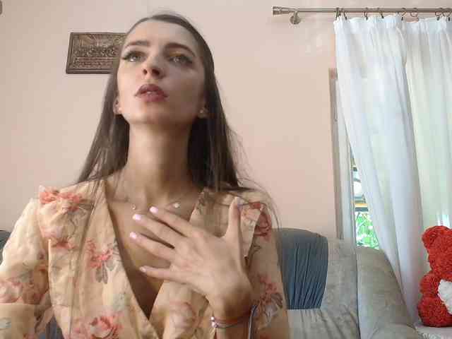 ella-myst webcam