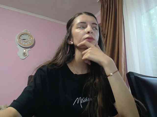 ella-myst webcam