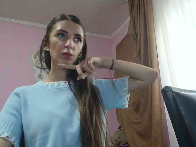 ella-myst webcam