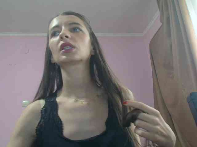ella-myst webcam