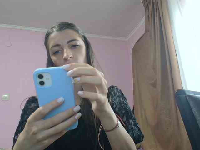 ella-myst webcam