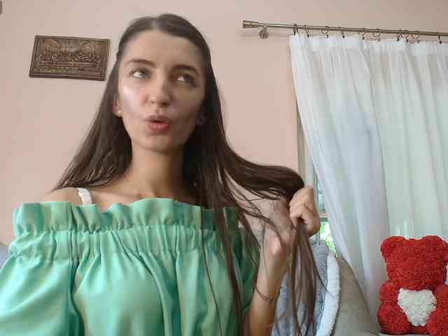 ella-myst webcam